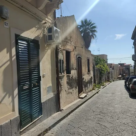 Apartamento La Casa Di Via Marzulli Acireale Exterior foto