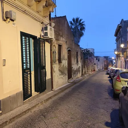 Apartamento La Casa Di Via Marzulli Acireale Exterior foto